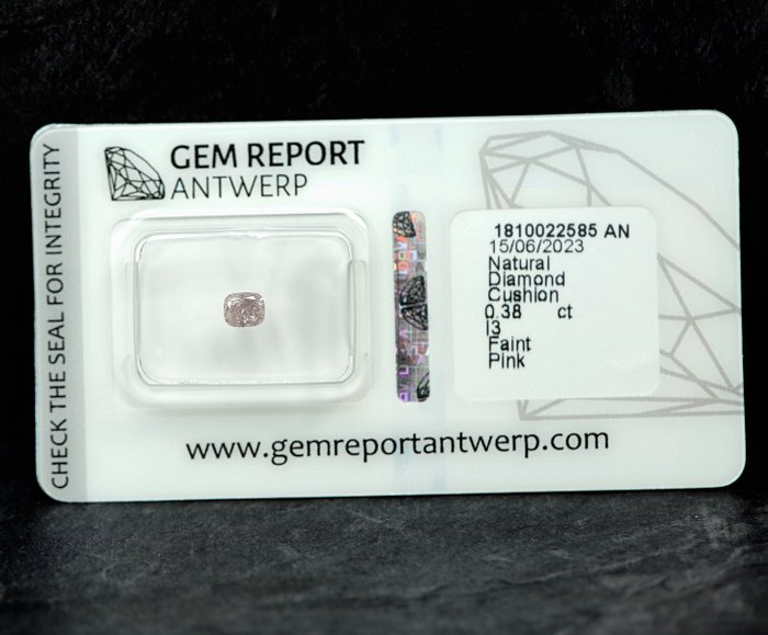 Ingen mindstepris - 1 pcs Diamant  (Naturfarvet)  - 0.38 ct - Faint Lyserød - I3 - Gem Report Antwerp (GRA)