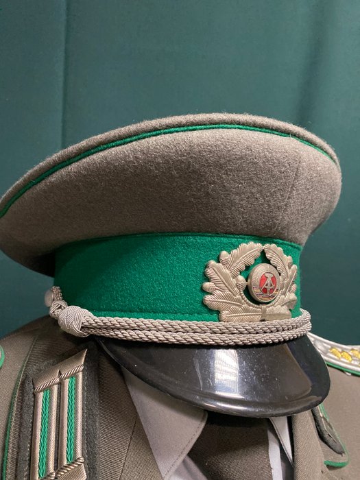 Tyskland - NVA grænsetropper i DDR - Medalje - Parade Uniform, Hauptmann nationale Volksarmee Grenztruppen