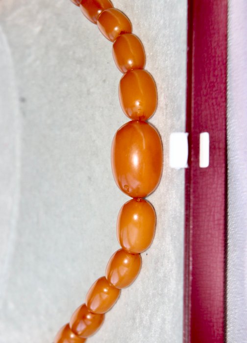 Ingen mindstepris - Handmade - Halskæde Amber Bakelit til 23x15,5 mm - Art Deco ca. 1930