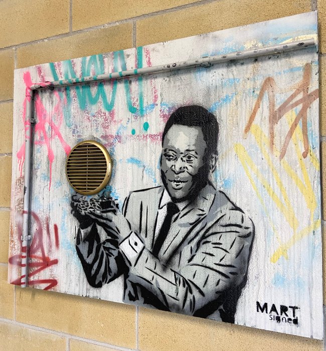 Mart Signed - Pele (golden ball)