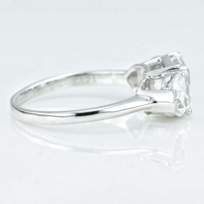 Ring - 14 karat Hvidguld -  3.06ct. tw. Diamant (Laboratoriedyrket) - Diamant