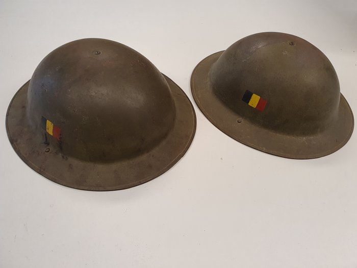 Belgien - Militær hjelm - 2 belgiske hjelme størrelse 59  60 - 1952