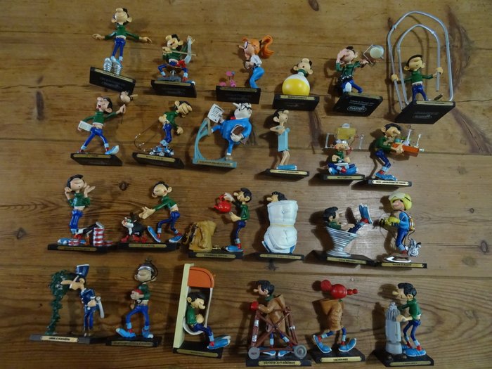 Franquin - Statuette - Lot 24 figurines plastoy Gaston Lagaffe + Marsu by Franquin 2004 (24) - Harpiks