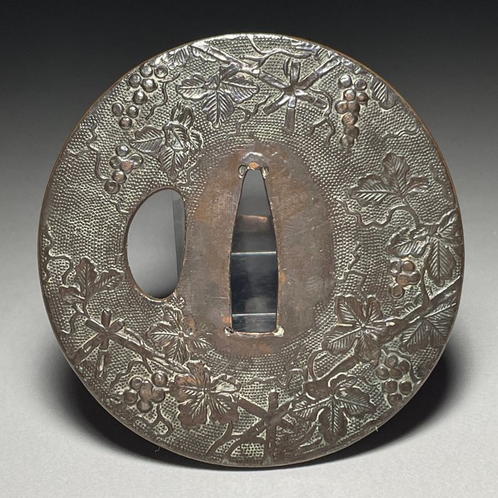 Katana - Shakudo Kagamishi Sanmai TSUBA, 赤銅鏡師三枚, Edo-periode, 73x72x4,2mm 111g - Japan - Edo-perioden (1600-1868)  (Ingen mindstepris)