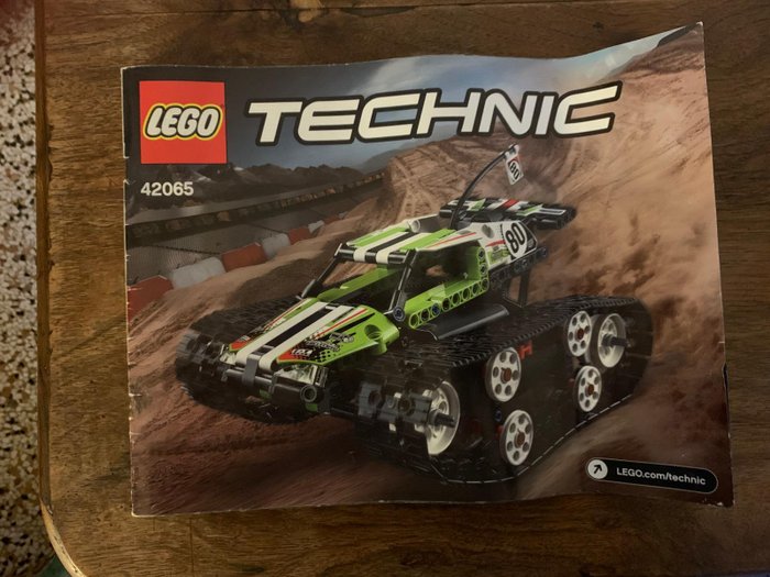 Lego - Lego Technic RC tracked racer 42065