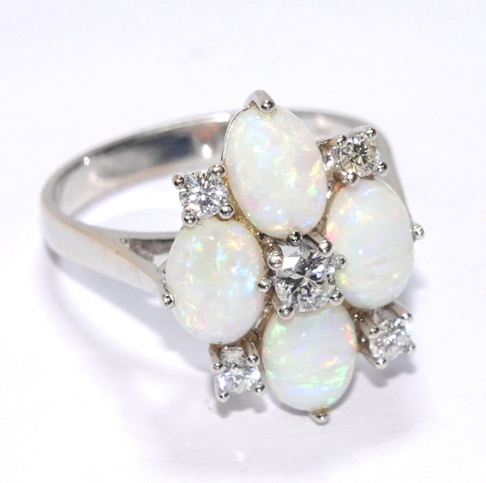 Ring - 14 karat Hvidguld -  1.99ct. tw. Opal - Diamant