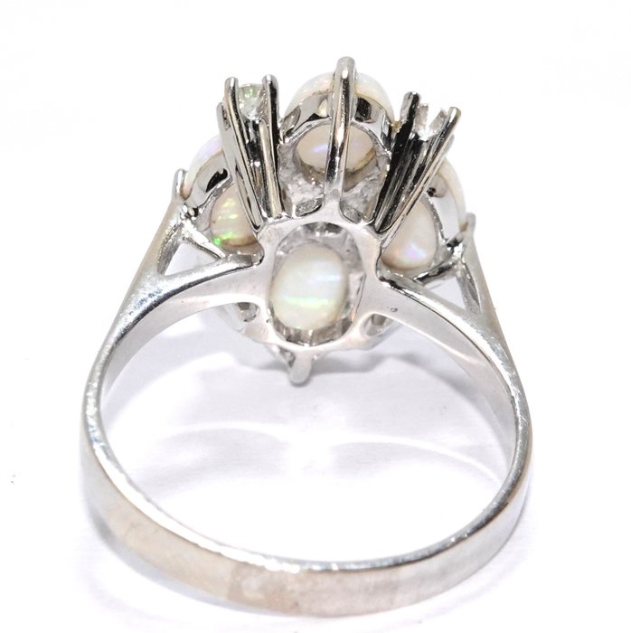 Ring - 14 karat Hvidguld -  1.99ct. tw. Opal - Diamant