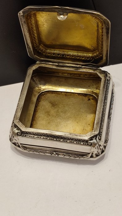 Smykkeskrin - Ancient Precious Jewelry Box - Ringholder i 800 Silver og Vermeil Silver - 800 sølv