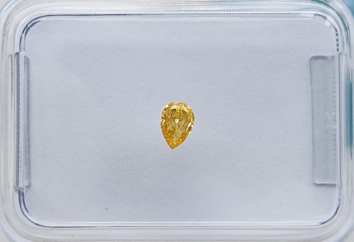 Ingen mindstepris - 1 pcs Diamant  (Naturfarvet)  - 0.08 ct - Pære - Fancy Orange nuance Gul - SI1 - International Gemological Institute (IGI)