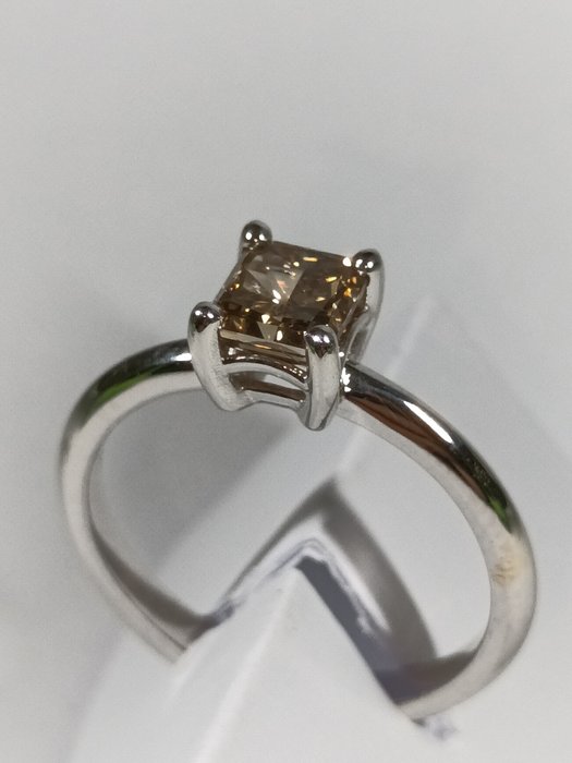 Ring - 14 karat Hvidguld -  1.03ct. tw. Blandet gul Diamant (Naturfarvet)