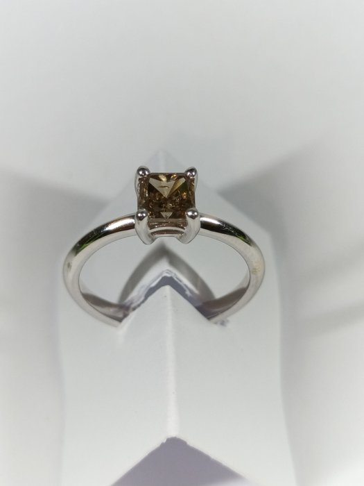 Ring - 14 karat Hvidguld -  1.03ct. tw. Blandet gul Diamant (Naturfarvet)