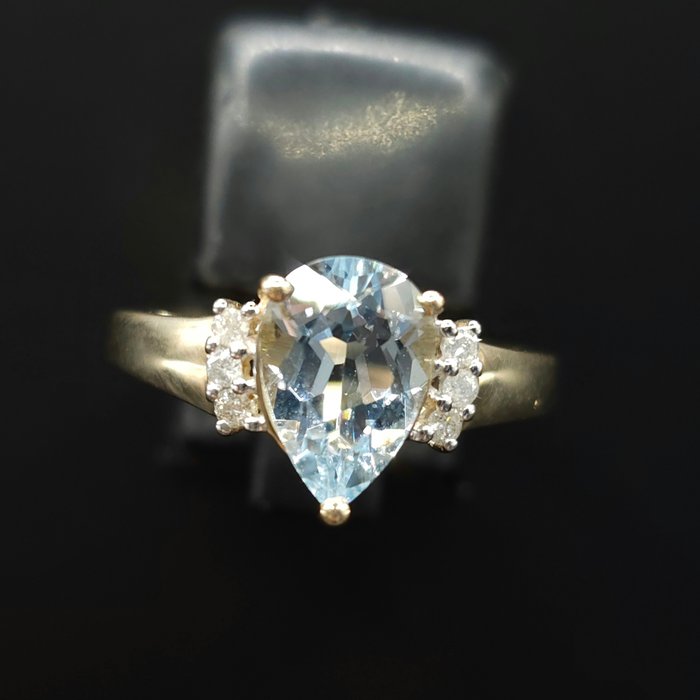 Ingen mindstepris - Cocktailring - 9 kt. Gulguld -  2.00ct. tw. Akvamarin - Diamant - Bryllup brude forlovelse