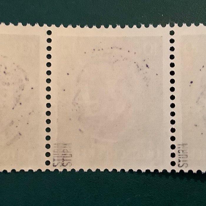 Tyskland - lokale postområder 1945 - Fredesdorf: 10 Pf Hitler med tryk med stående tryk - einwandfrei godkendt Sturm - Michel