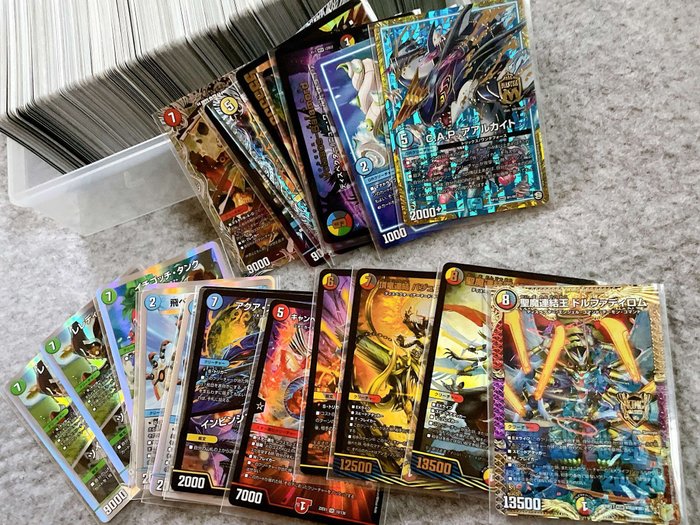 DUEL MASTERS - 694 Card - Many shining and holo cards