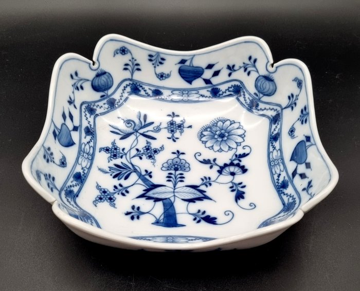 Teichert-Werke Stadt Meissen - Bordservice - 1 valg! Løgmønster eksklusiv XL skål ca 23 x 23 cm - Porcelæn