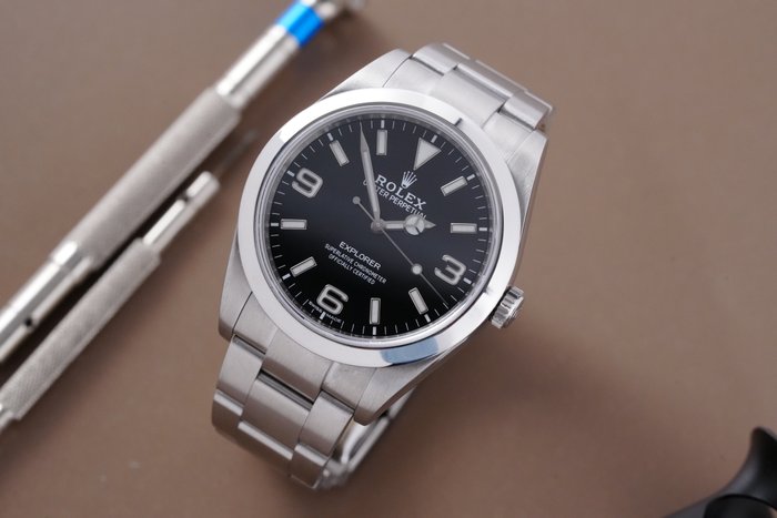 Rolex - Explorer I 39 - 214270 - Mænd - 2011-nu