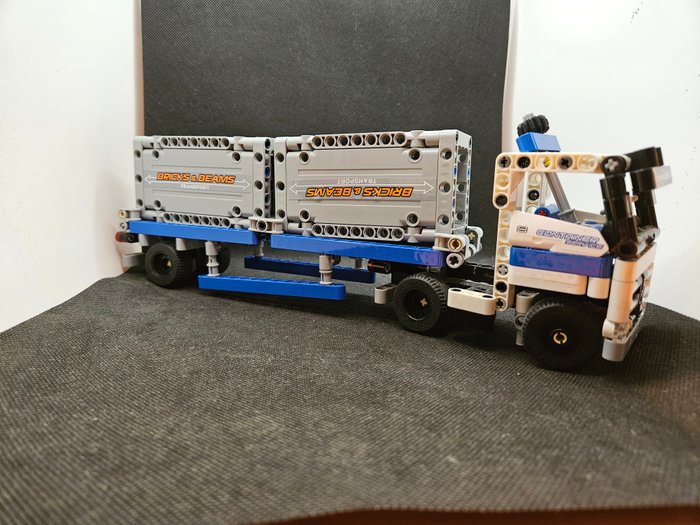 Lego - Technic - 42062 Container Yard - 2010-2020