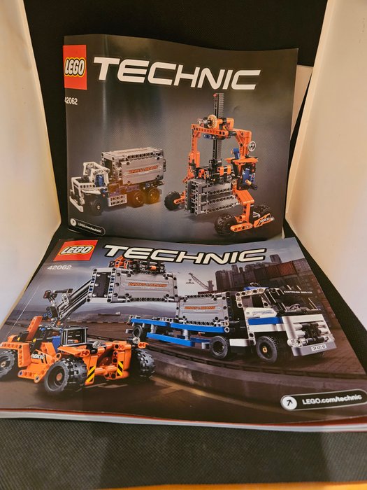 Lego - Technic - 42062 Container Yard - 2010-2020