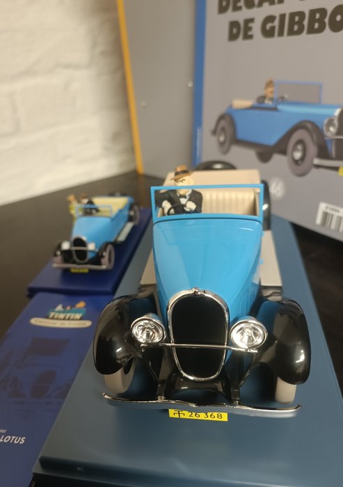 Tintin - 2 auto 1/24 + 1/43 la decapotable de gibbons dans le lotus bleu