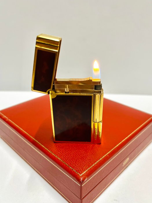 S.T. Dupont - Lighter - Forgyldt, Lak