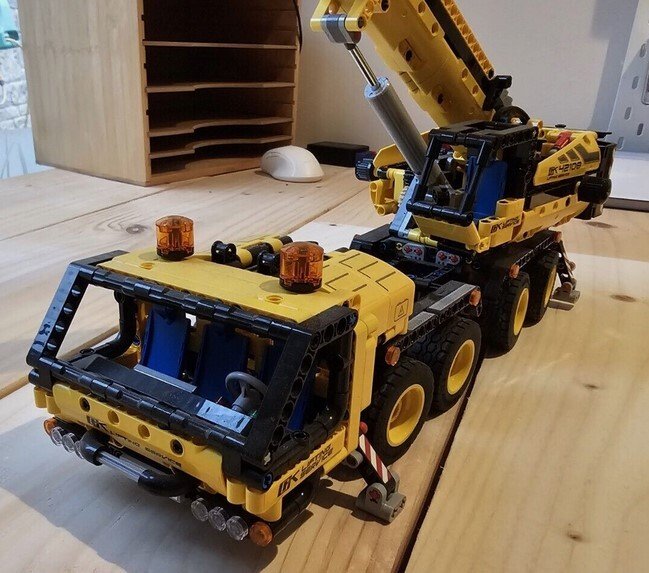 Lego - LEGO TECHNIC Mobile Crane 42108 - 2020+ - U.K.