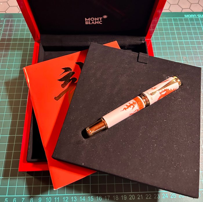 Montblanc - Year of the Golden Dragon  888 - Fyldepen