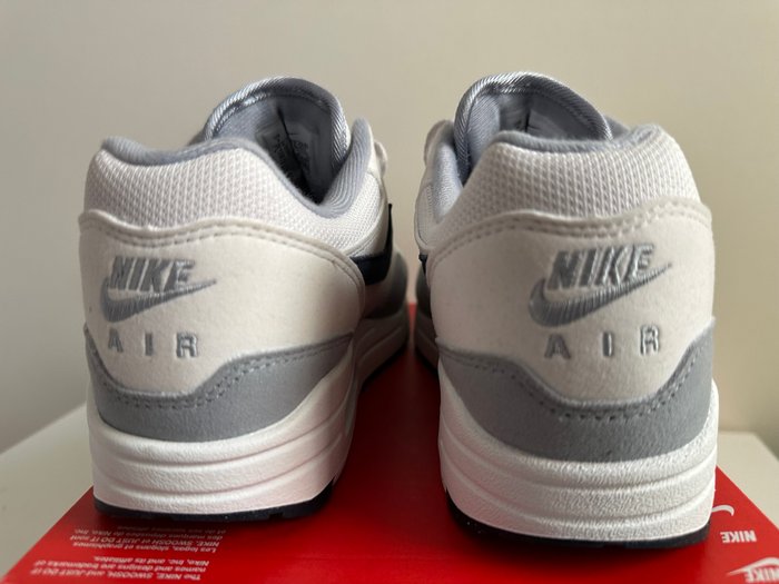 Nike - Sneakers - Størelse: Shoes / EU 40