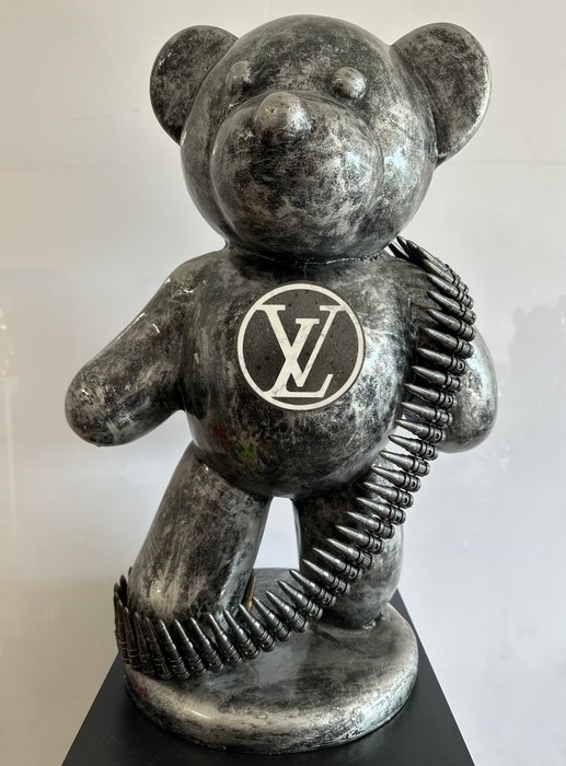 Daluxe Art - 1999 • LV Bear • XXL