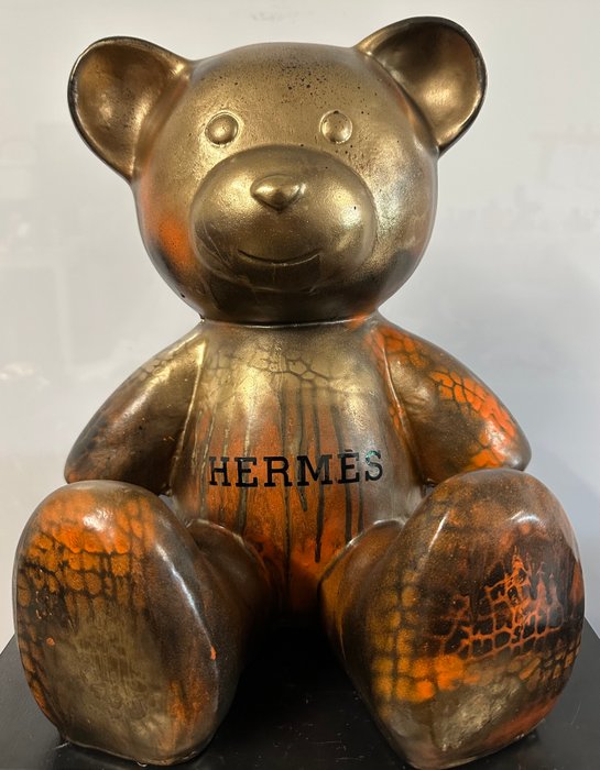 Daluxe Art - 1999 • H.ermes Bear