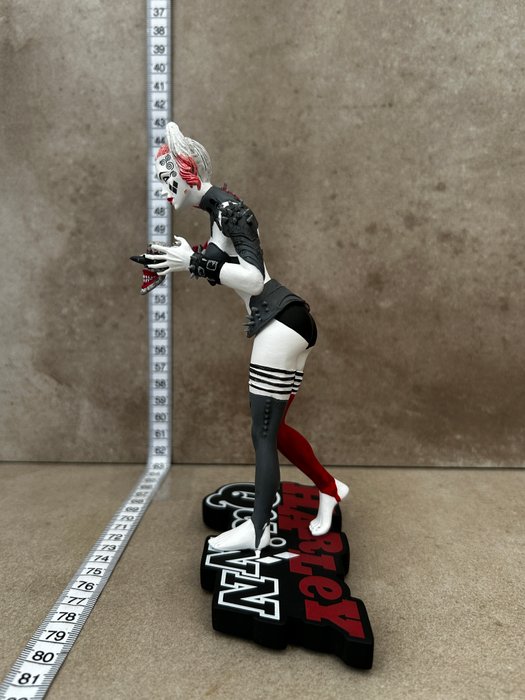 DC Direct - Harley Quinn - 1 - Harley Quinn -DC Collectibles