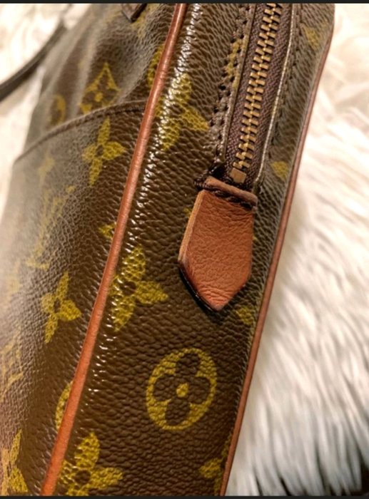 Louis Vuitton - Crossbody-taske