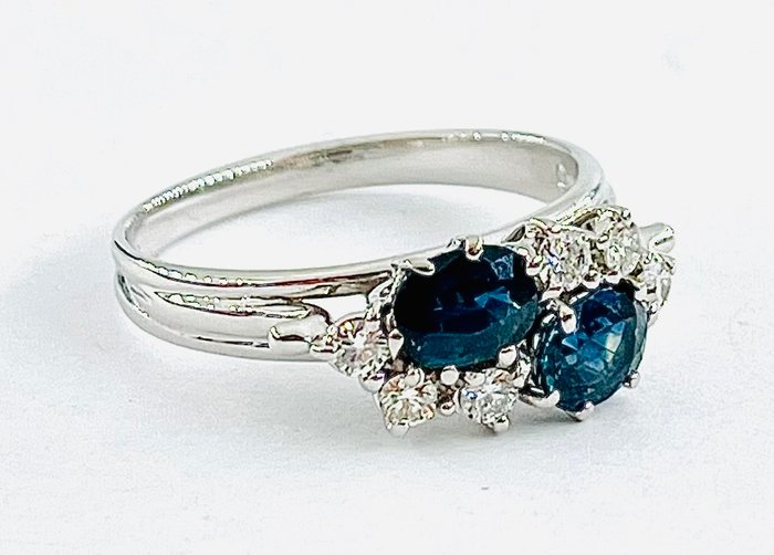 Ring - 18 kraat Hvidguld Safir - Diamant