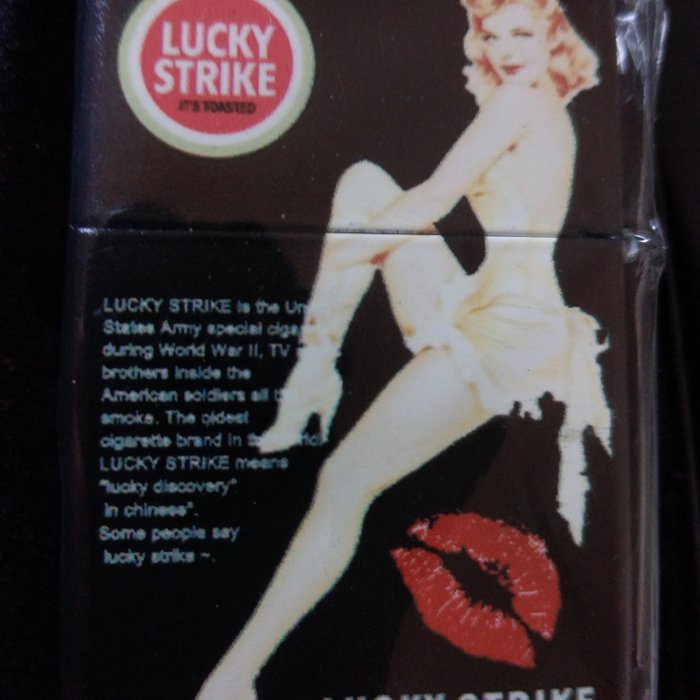 Zippo - Special ltd. Japanese Edition - Lucky Strike Pin-up Girl - new - Lommelighter - Stål (rustfrit)