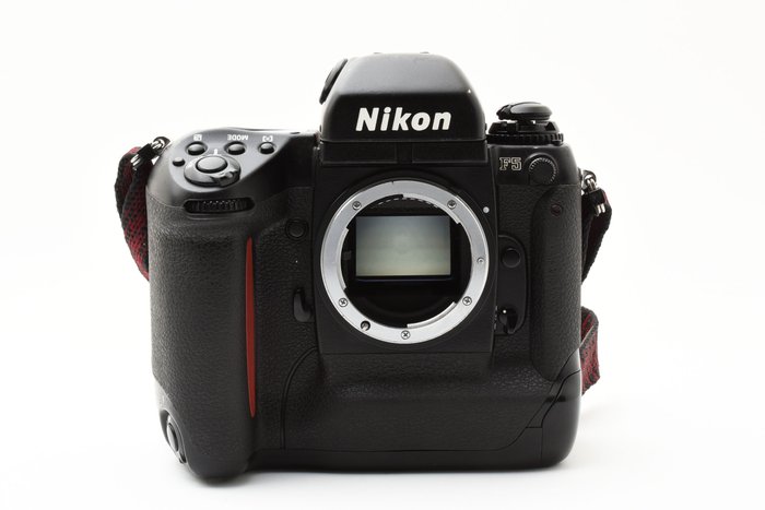 Nikon F5  Black Body Reflekskamera med enkelt linse (SLR)