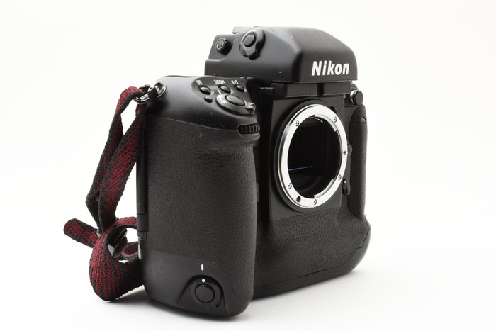 Nikon F5  Black Body Reflekskamera med enkelt linse (SLR)