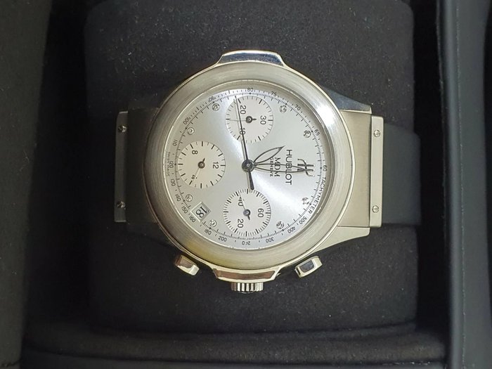 Hublot - MDM Genève Chronograph - 1810.1 - Mænd - 2010-2020