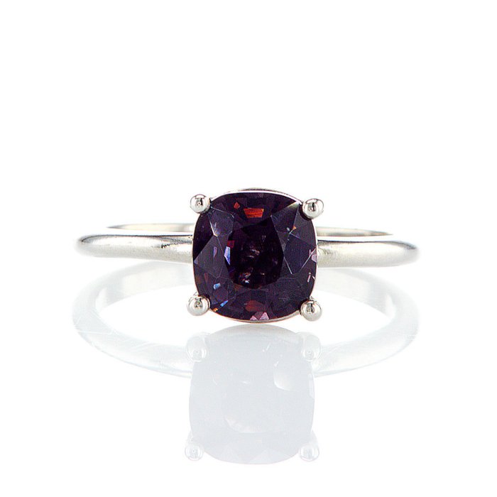 Ingen mindstepris - Ring - 14 karat Hvidguld -  1.80ct. tw. Spinel