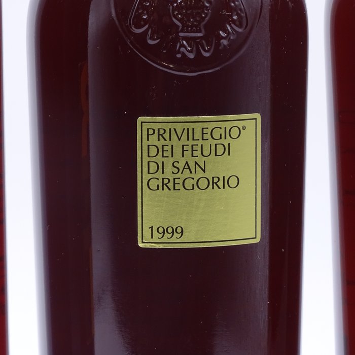 2008 Spacchetti Passito, 2005 x2 Ruggeri Passito, Perinelli Annosei x2  1999 x2 Feudi S.Gregorio - Campania, Lombardiet, Umbrien - 6 Jennies (0,5 L)