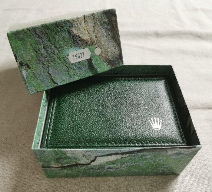 Rolex - vintage green leather box ref. 68.00.02 out box stickers 16622 good condition