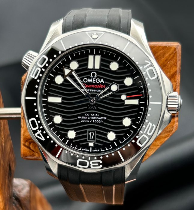 Omega - Seamaster Diver 300M - 210.32.42.20.01.001 - Mænd - 2011-nu