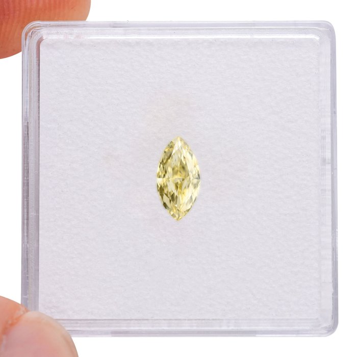 1 pcs Diamant  (Naturfarvet)  - 0.73 ct - Fancy Gul - VS1 - Gemological Institute of America (GIA)