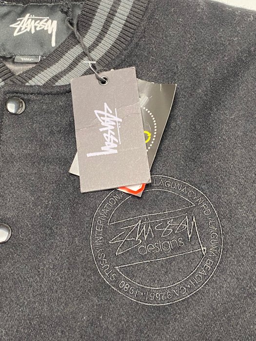 Stüssy - Bomber jakke - Nyt med labels