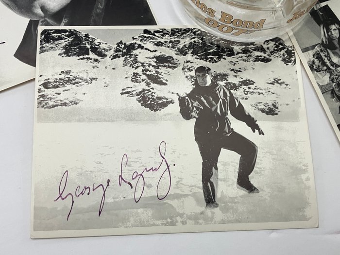 James Bond 007: On Her Majesty’s Secret Service - George Lazenby (signed)