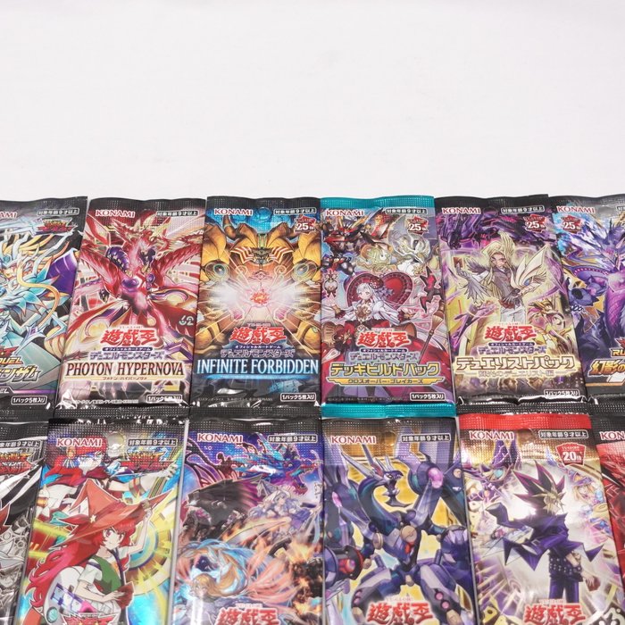 Konami Mixed collection - Yu-Gi-Oh! - Maximum Ultra Evolution Pack Booster Box (15 Booster packs) and 55 Booster packs