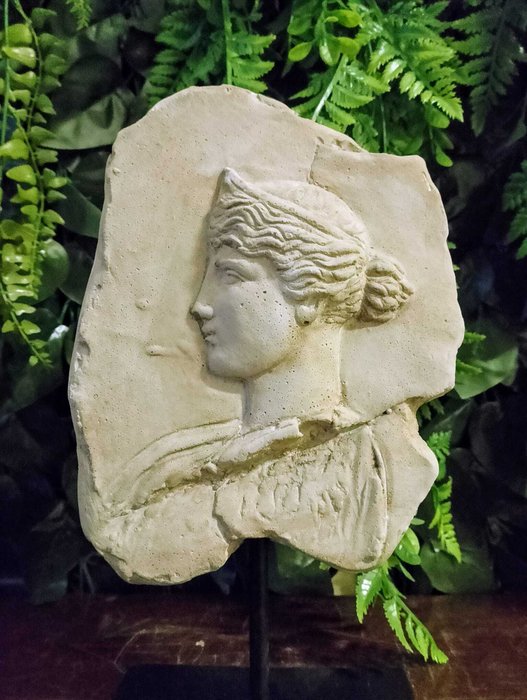 Skulptur, Frammento raffigurante la dea Diana - 32 cm - Cementsten