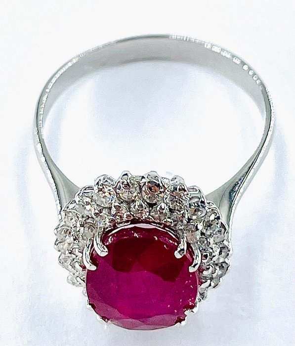 Ring - 18 kraat Hvidguld Rubin - Diamant