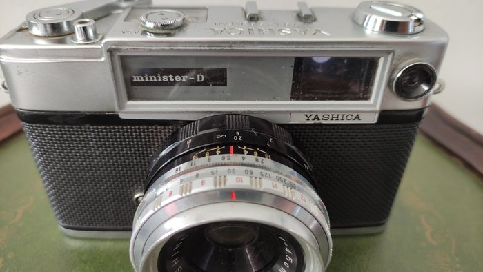 Yashica Minister D met Yashinon 2,8/4,5cm - Analogt kamera