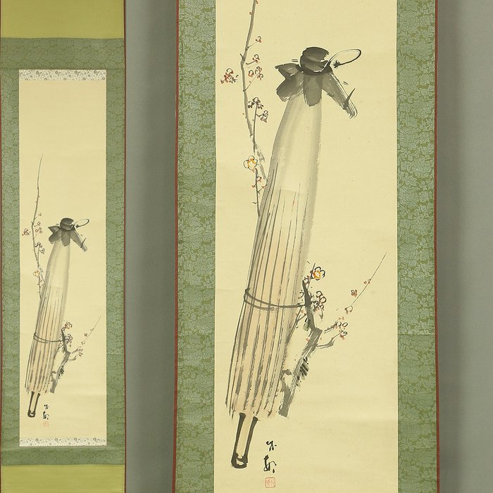 Bangasa (Coarse Oilpaper Umbrella) and Plum Branch - Ishikawa Chikuson 石川竹邨 (1884-1952) - Japan  (Ingen mindstepris)