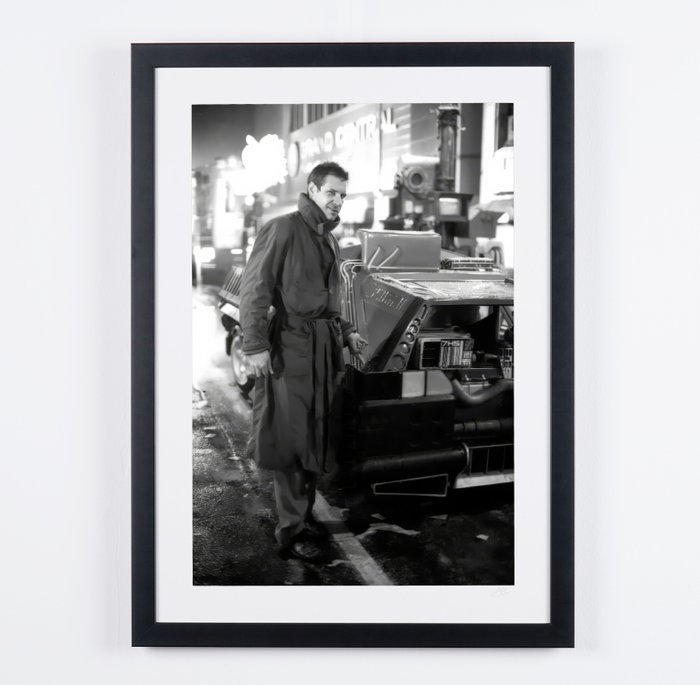 Blade Runner - Harrison Ford as "Deckard" 1982 - Fine Art Photography - Luxury Wooden Framed 70X50 cm - Limited Edition Nr 02 of 30 - Serial ID 17066 - Original Certificate (COA), Hologram Logo Editor and QR Code - 100% New items.