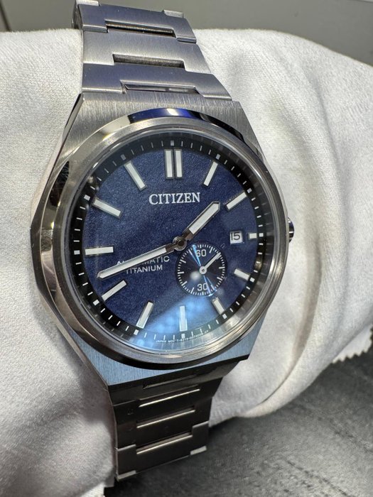 Citizen - Automatic Super Titanium - Ingen mindstepris - NJ0180-80L - Unisex - 2020+